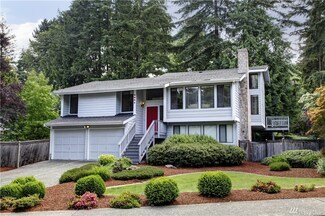 4607 NE 203rd Ct, Lake Forest Park, WA 98155