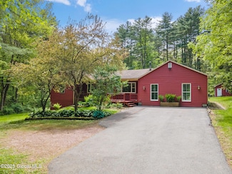 213 Paisley Rd, Ballston Spa, NY 12020