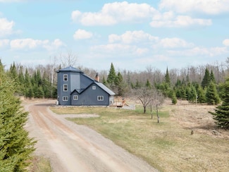 182 Woodlot Rd, Crystal Falls, MI 49920