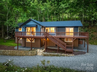 1065 Oak Ridge Ln, Mars Hill, NC 28754