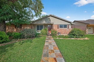 1822 Tattenhall Dr, Houston, TX 77008