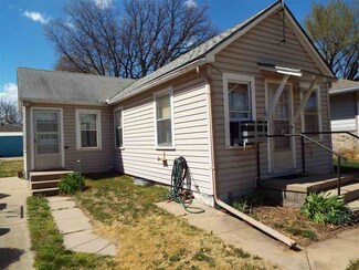 409 N Madison Ave, Sedgwick, KS 67135
