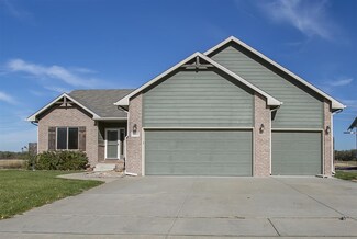 1910 E Highridge St, Park City, KS 67219