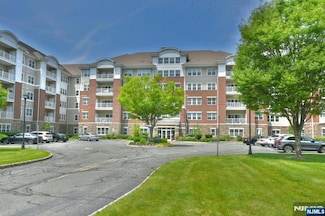 4202 Warrens Way Unit 202, Wanaque, NJ 07465