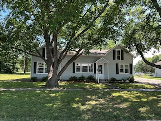 131 E Warren St, Gardner, KS 66030