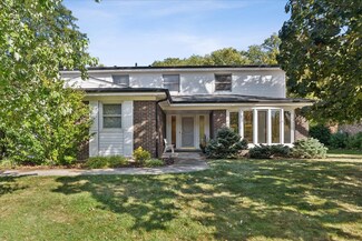 1685 Portage Pass, Deerfield, IL 60015
