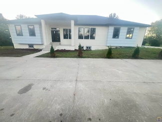 4705 SE Croco Rd, Berryton, KS 66409