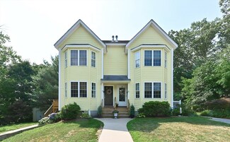 7 Essex St, Blackstone, MA 01504
