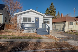727 Roseway Dr, Klamath Falls, OR 97601