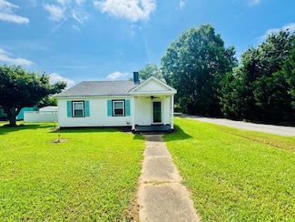 314 S Washington St, Calhoun Falls, SC 29628