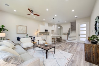 890 Paul Quinn St, Houston, TX 77091