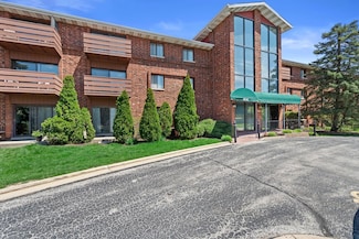 1618 S 115th Ct Unit 303, Milwaukee, WI 53214