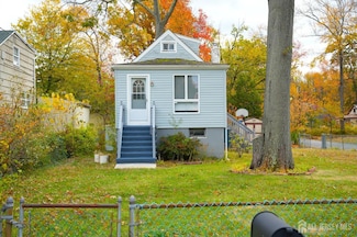 1650 Holly Rd, North Brunswick, NJ 08902