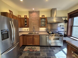 1311 Yale Place Unit 17, Minneapolis, MN 55403