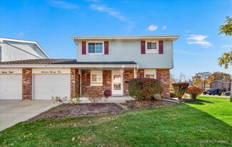 1692 Castbourne Ct, Wheaton, IL 60189