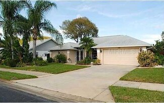 338 Woodvale Dr, Venice, FL 34293