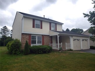 35 Cattaragus Dr, Rochester, NY 14623