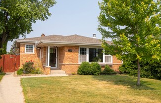 3044 Forest Ave, Brookfield, IL 60513