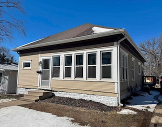4220 Lenox Ave, Lincoln, NE 68510