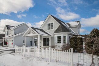 31 Griswold Dr, Rutland, VT 05701