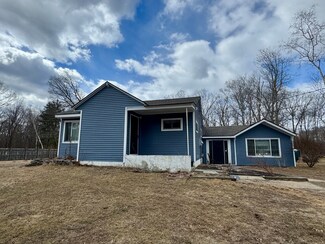45 Littlefield Rd, Hampton, CT 06247