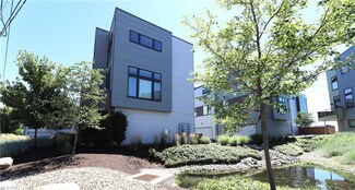18875 Riversouth Trace Unit 17, Fairview Park, OH 44126