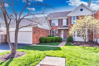 14 Webster Oaks Dr, Saint Louis, MO 63119