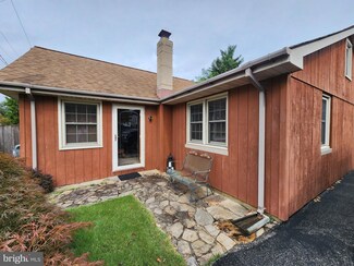 238 Asbury Rd, Pasadena, MD 21122