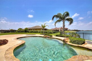 6241 Lago Vista Dr, Corpus Christi, TX 78414