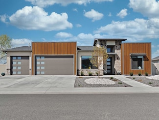 753 Flamecrest Dr, Fruita, CO 81521