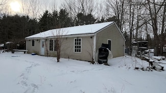 25 Matthews Ave, Vassalboro, ME 04989