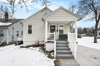 1452 Houseman Ave NE, Grand Rapids, MI 49505