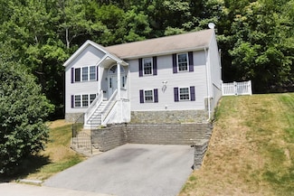 16 Sherwood Rd, Worcester, MA 01602