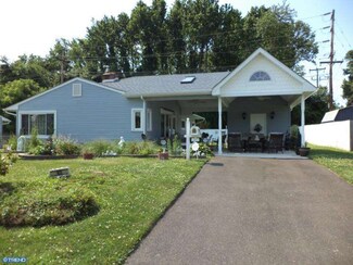 83 Border Rock Rd, Levittown, PA 19057