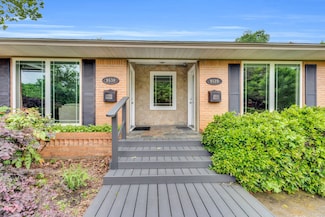 9528 Ash Creek Dr, Dallas, TX 75228