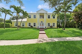 1920 Embassy Dr, West Palm Beach, FL 33401