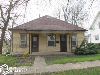 205 3rd Ave, Earling, IA 51530