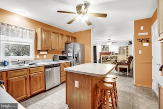 115 Laurel Dr, Mount Wolf, PA 17347