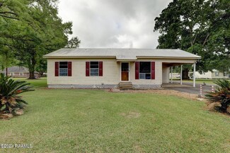 440 Saint Clair Rd, Breaux Bridge, LA 70517