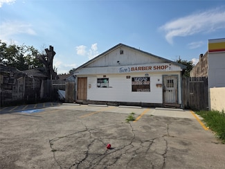 1005 Hogan St, Houston, TX 77009