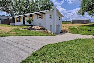 3646 Falcon Rd, Morristown, TN 37814
