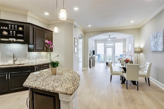 2120 Kipling St Unit 302, Houston, TX 77098