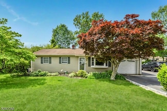 18 Apollo Dr, Oak Ridge, NJ 07438