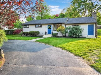 6 Sprague St, Greenville, RI 02828