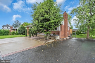 6809 Braddock Rd, Springfield, VA 22151