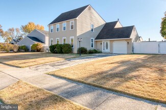 113 Hampshire Ct, Woodbury, NJ 08096