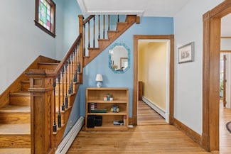 15 Monroe St, Livermore Falls, ME 04254