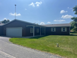 7427 Mccurry Rd, Roscoe, IL 61073