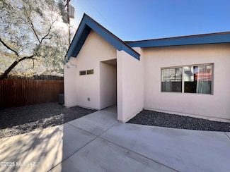 825 N Ferro Ave, Tucson, AZ 85705