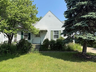 911 Napier Ave, Saint Joseph, MI 49085